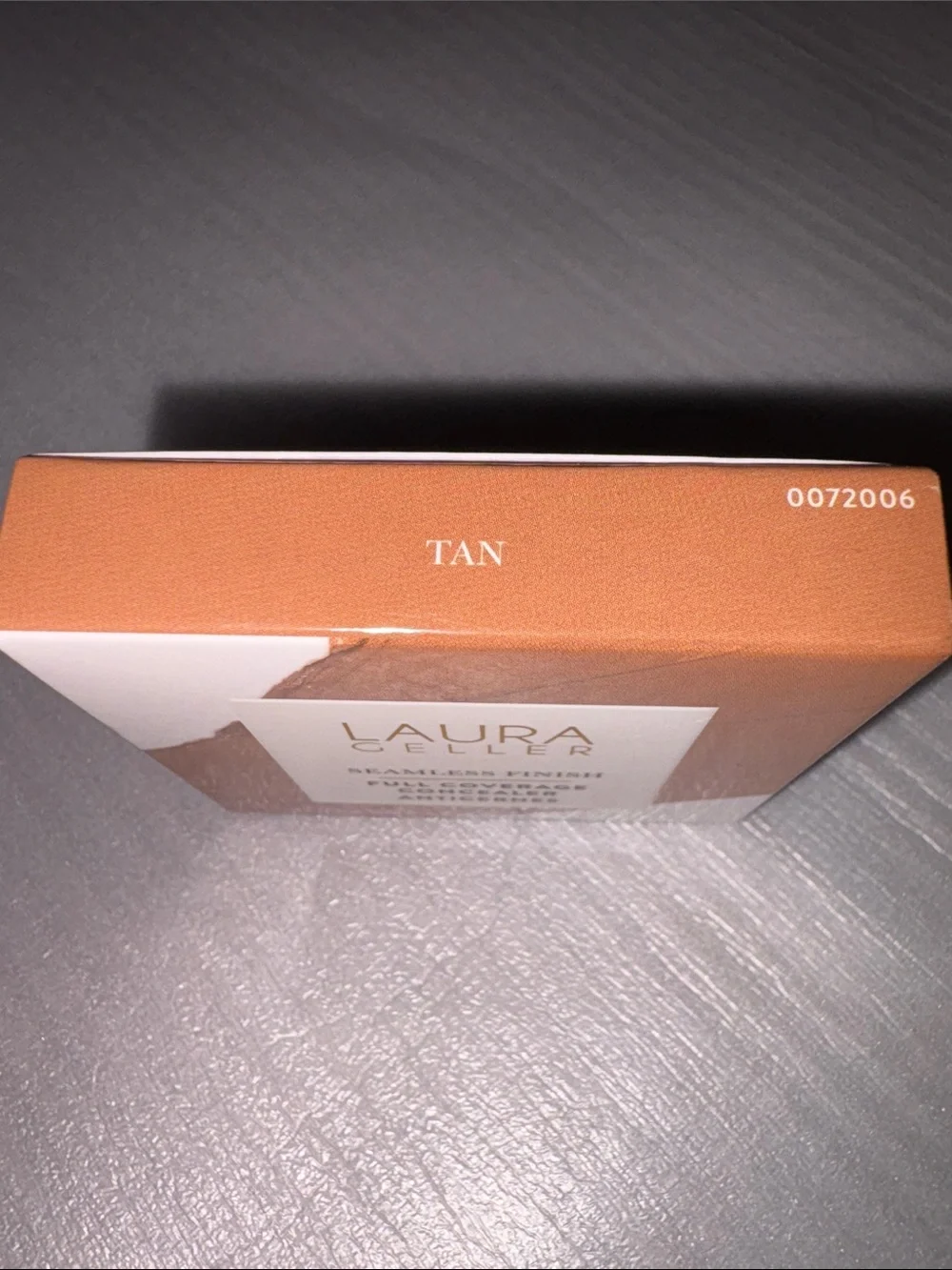 Laura Geller Seamless Finish Full Coverage Concealer Tan  NWT